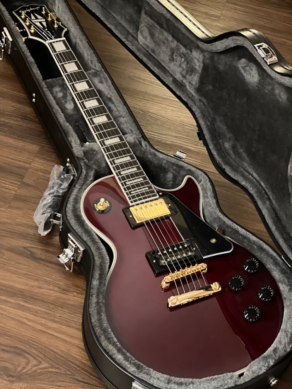 ギターEpiphone Jerry Cantrell Les Paul Custom - ギター